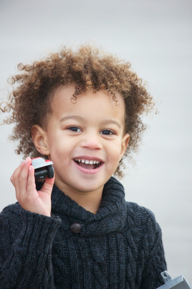3 Ways To Encourage Kids To Sit Still For Hairstyles ... (640 x 960 Pixel)